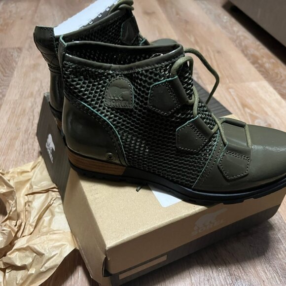 Sorel Major Lace Boots Nori Green Patent Mesh Women's Size 7 - Picture 6 of 16